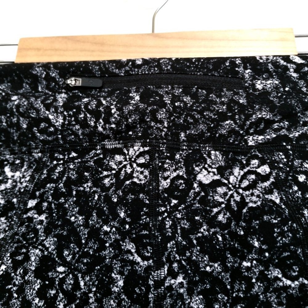NEW | Lululemon Pace Rival Crop *22" Achromatize Ice Grey Black 6 - Picture 10 of 15